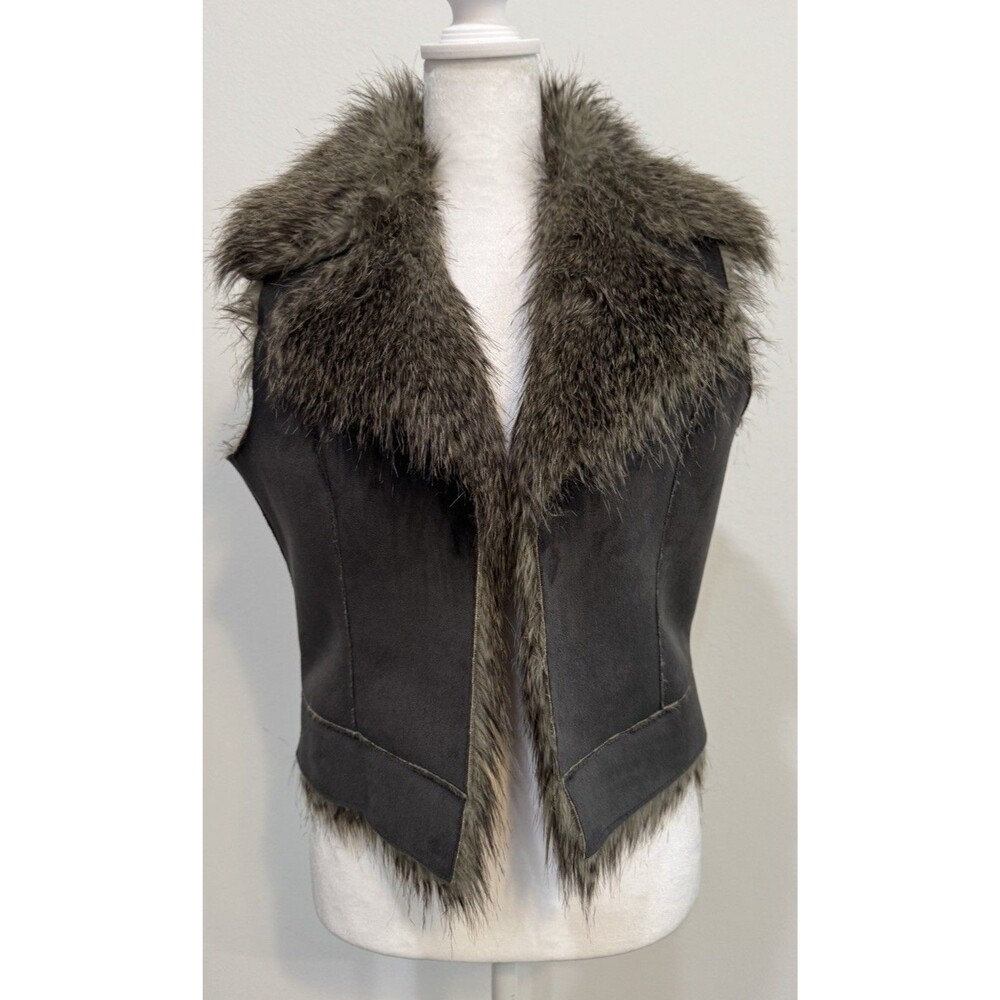 Collection by BERNARDO Grey Faux sueda and fur open vest collared Sz M